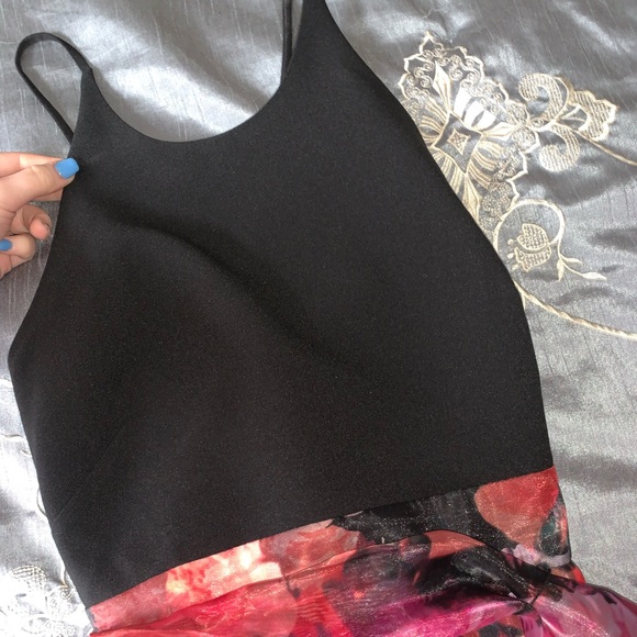 Prom dress! - Picture 3 of 6